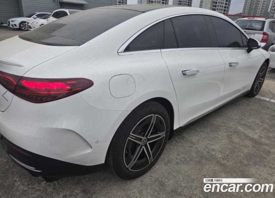 Mercedes-Benz EQE 2024