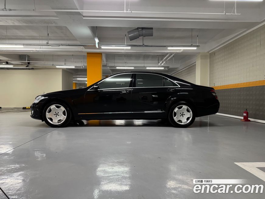 Mercedes-Benz S-Class 2008