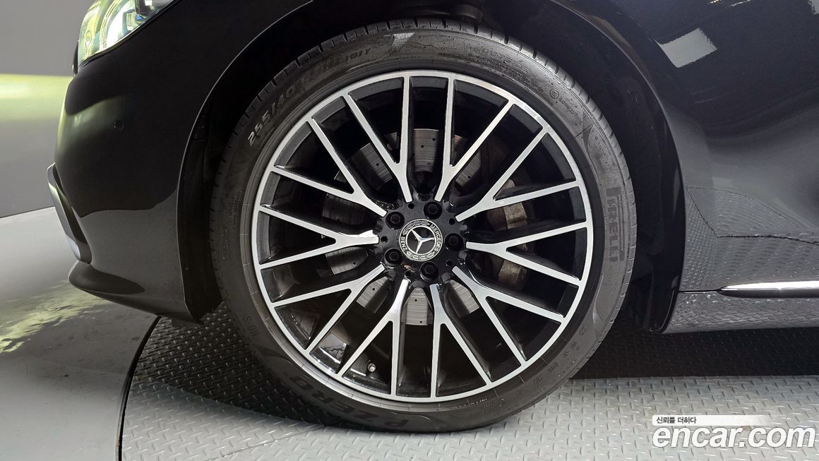 Mercedes-Benz S-Class 2022