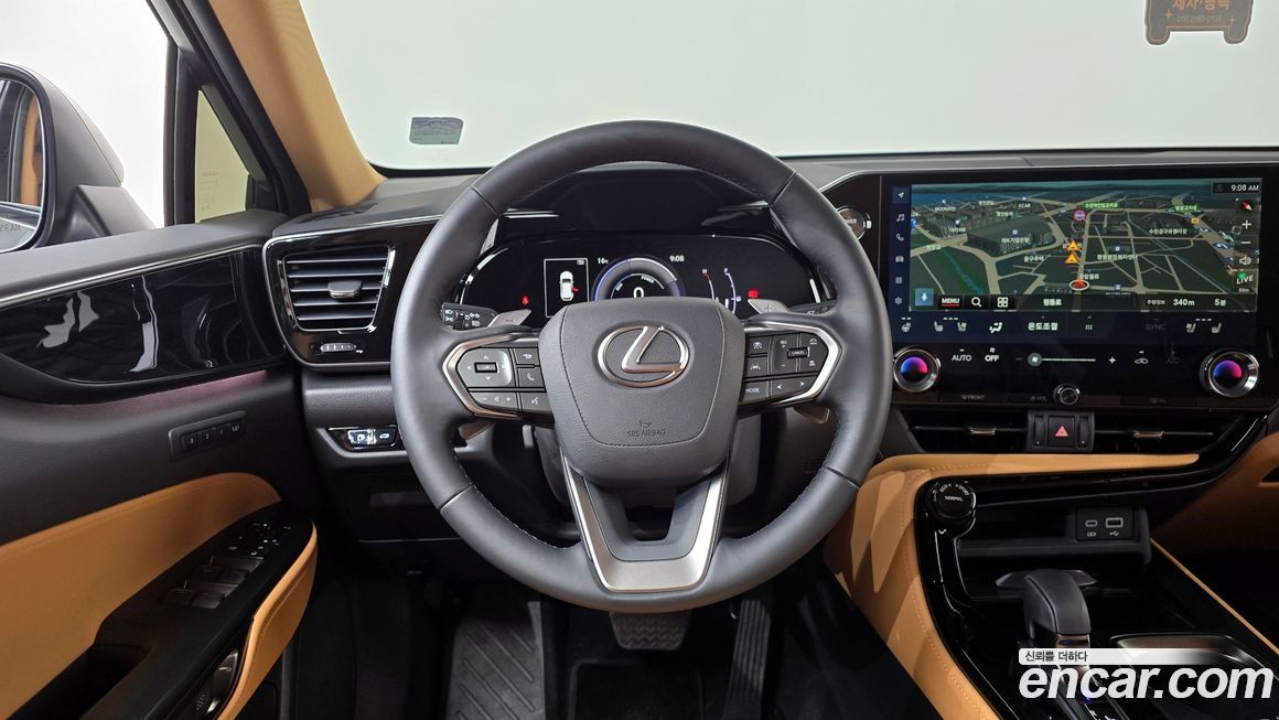 Lexus NX 2025