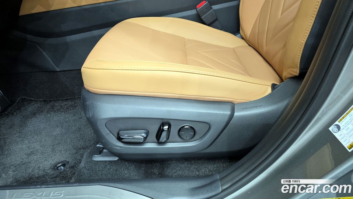 Lexus NX 2025