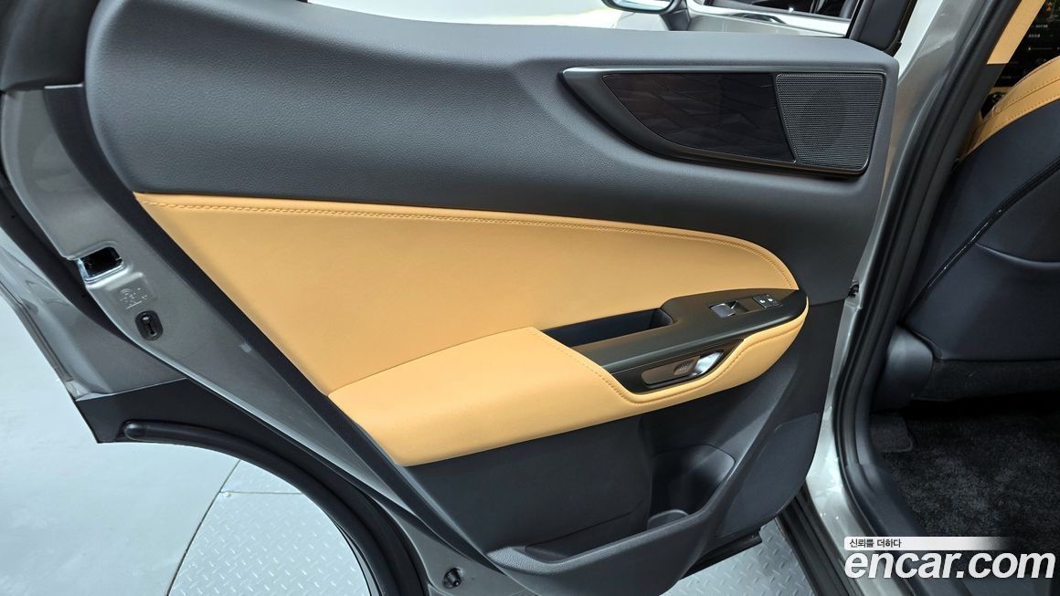 Lexus NX 2025