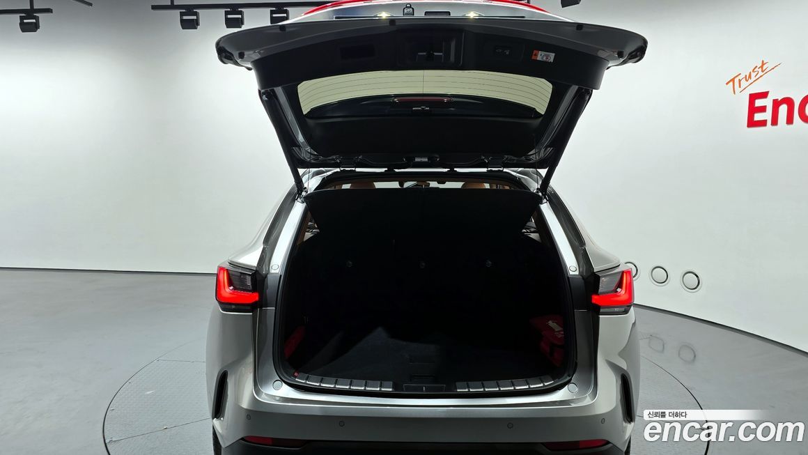 Lexus NX 2025