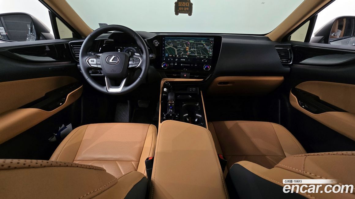 Lexus NX 2025