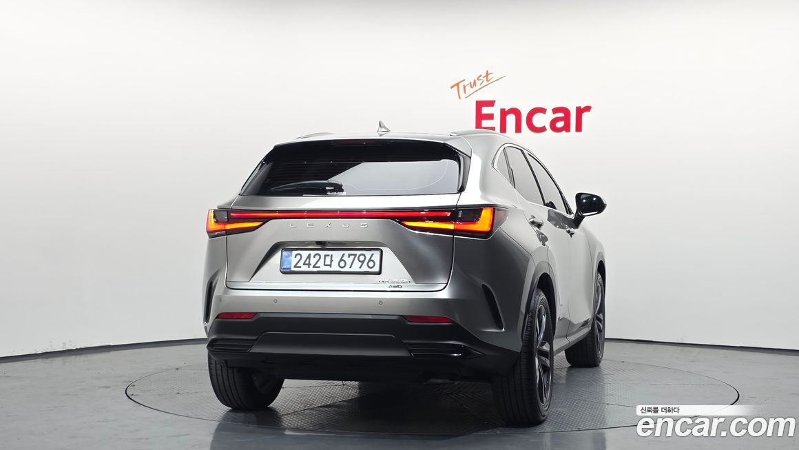 Lexus NX 2025