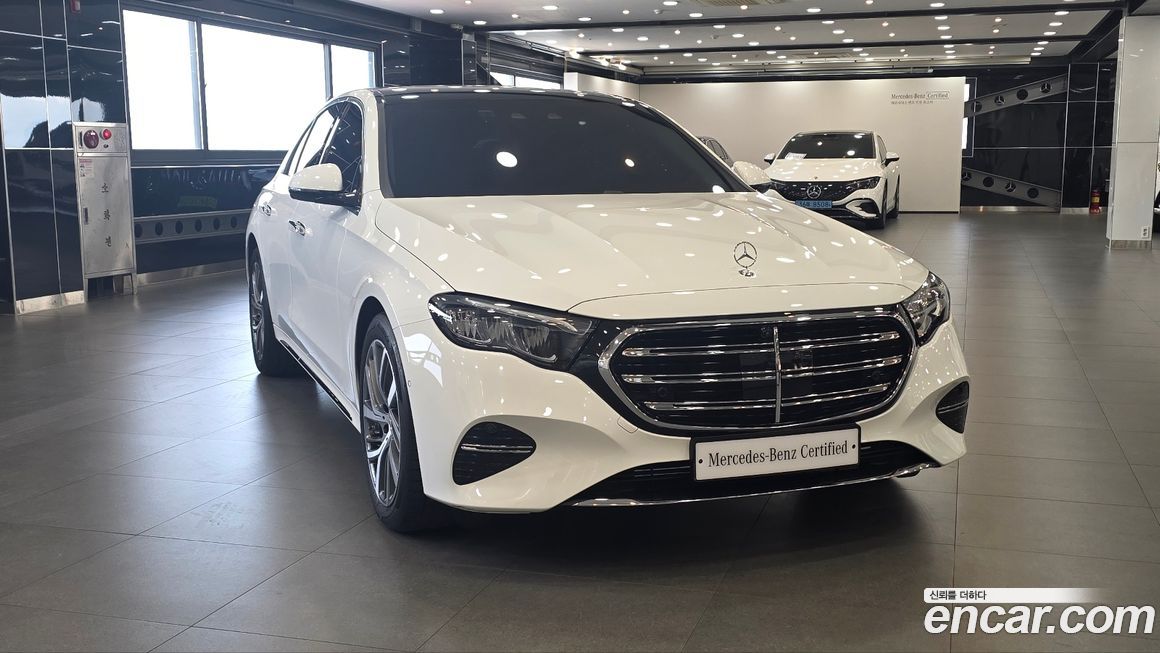 Mercedes-Benz E-Class 2024