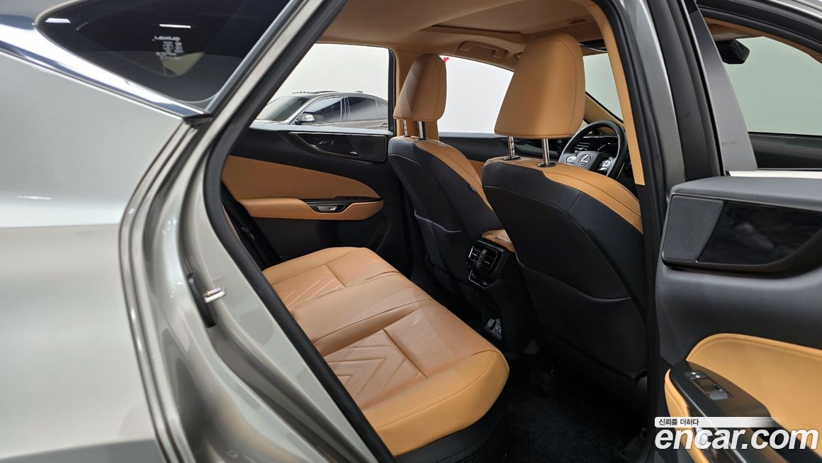 Lexus NX 2025