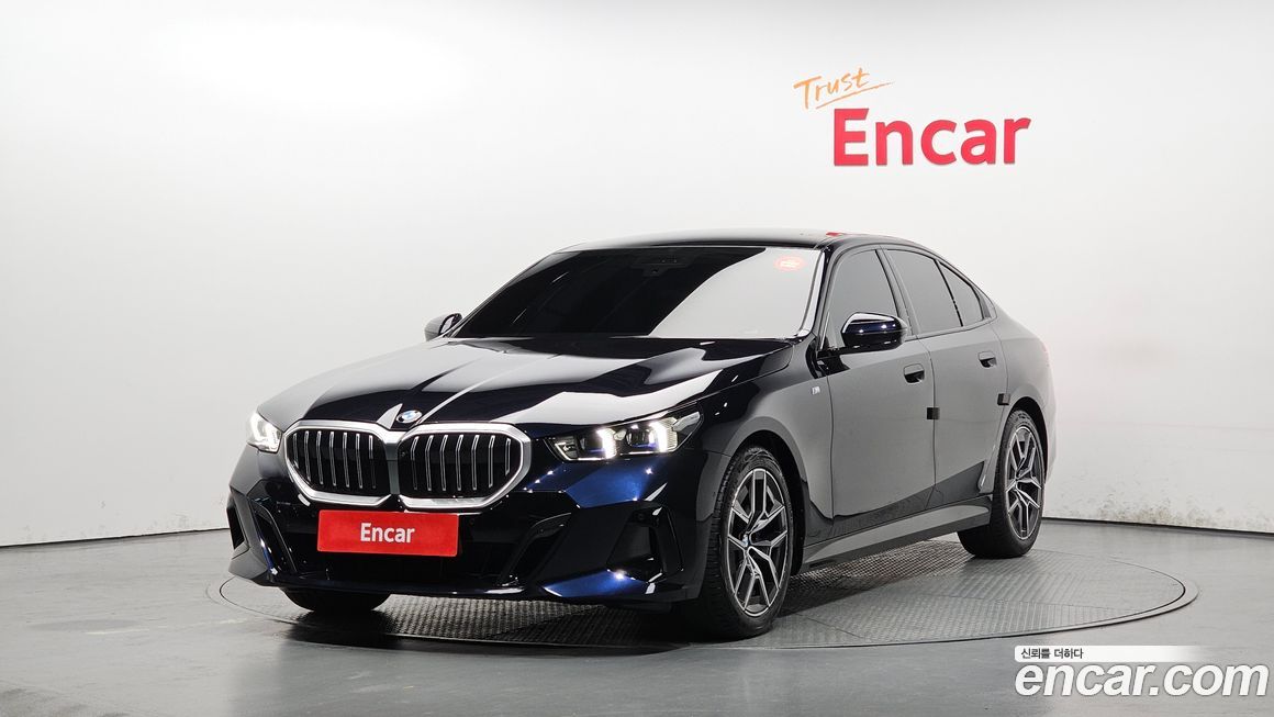 BMW 5-Series 2024