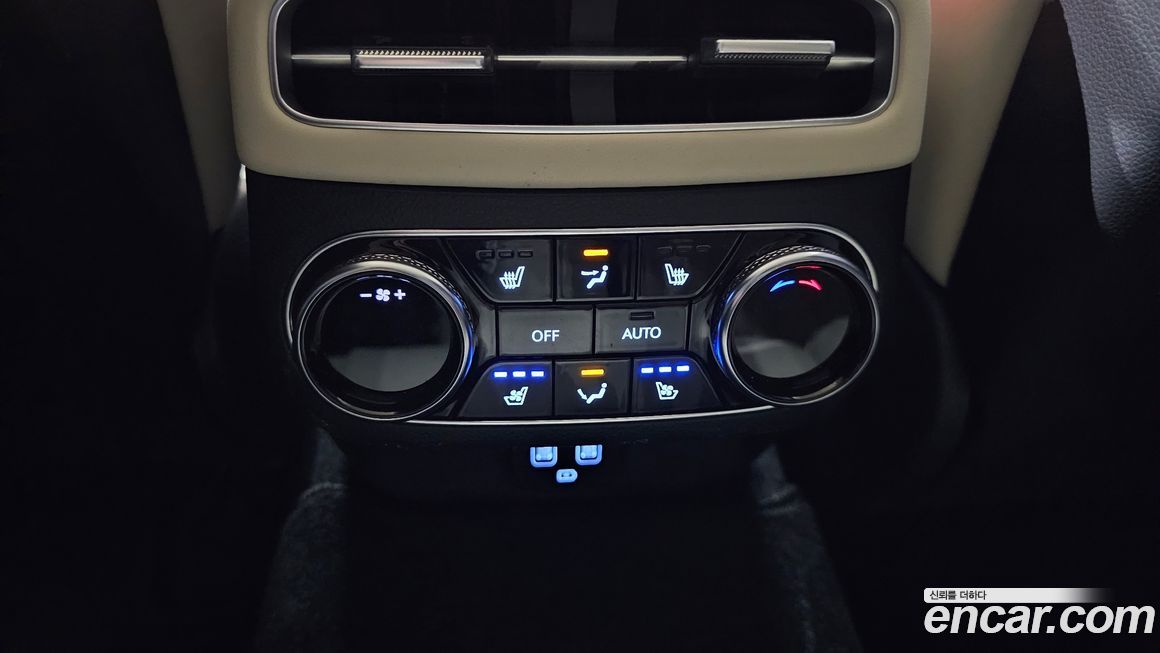 Genesis GV70 2023