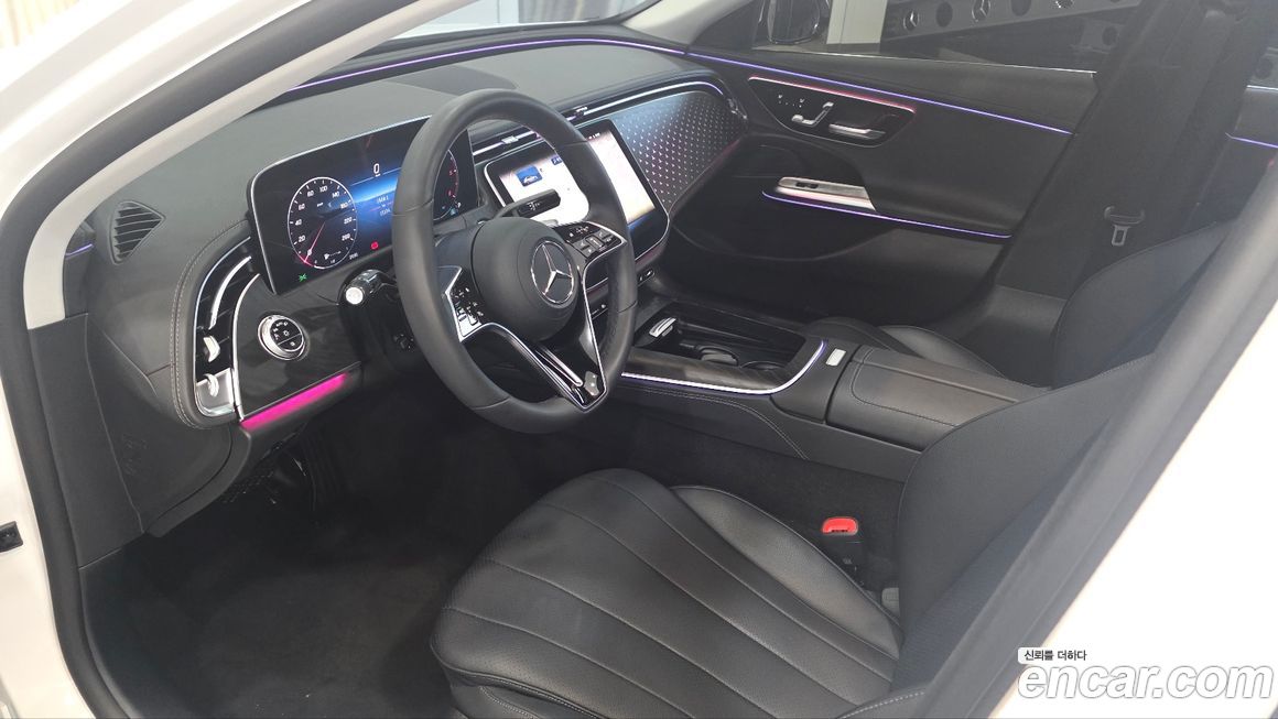 Mercedes-Benz E-Class 2024