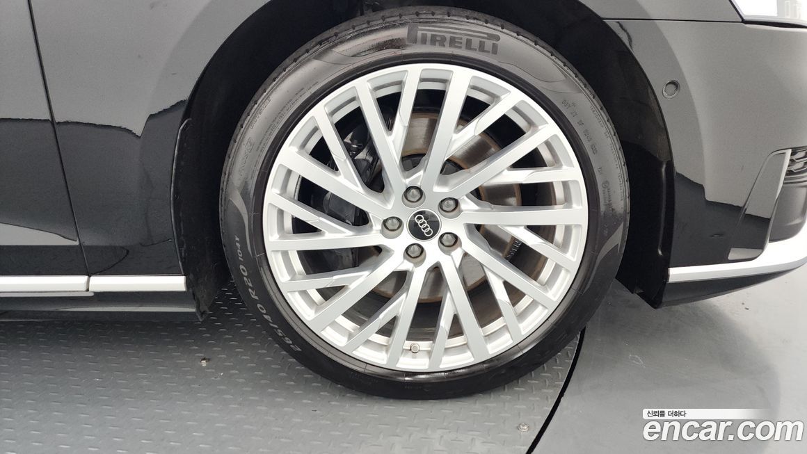 Audi A8 2021