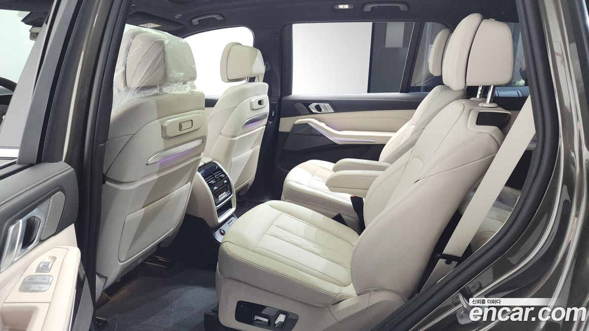 BMW X7 2025