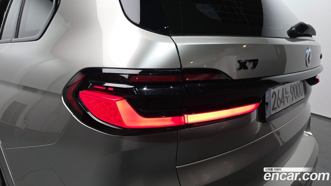 BMW X7 2025
