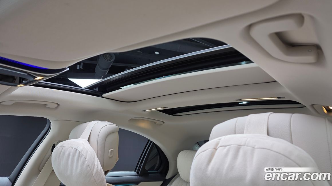 Mercedes-Benz S-Class 2024