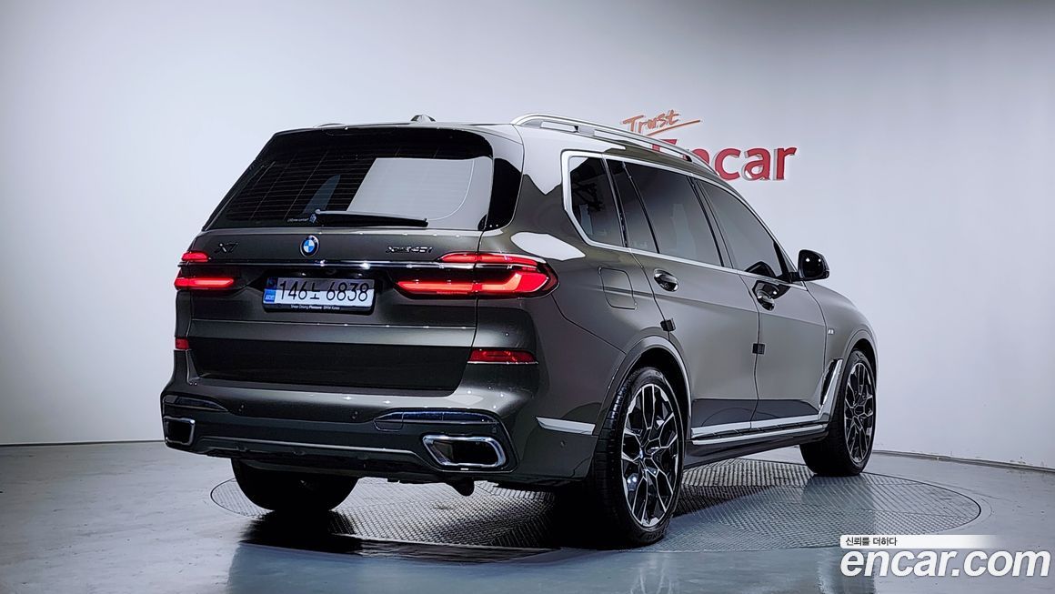 BMW X7 2025