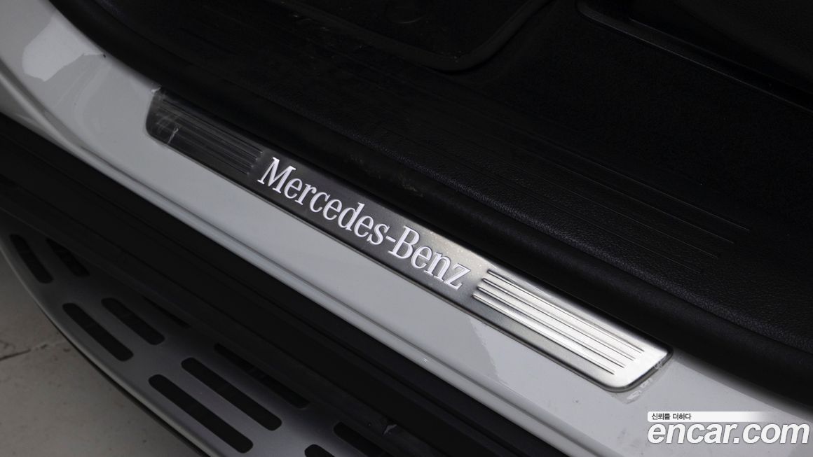 Mercedes-Benz GLE-Class 2025