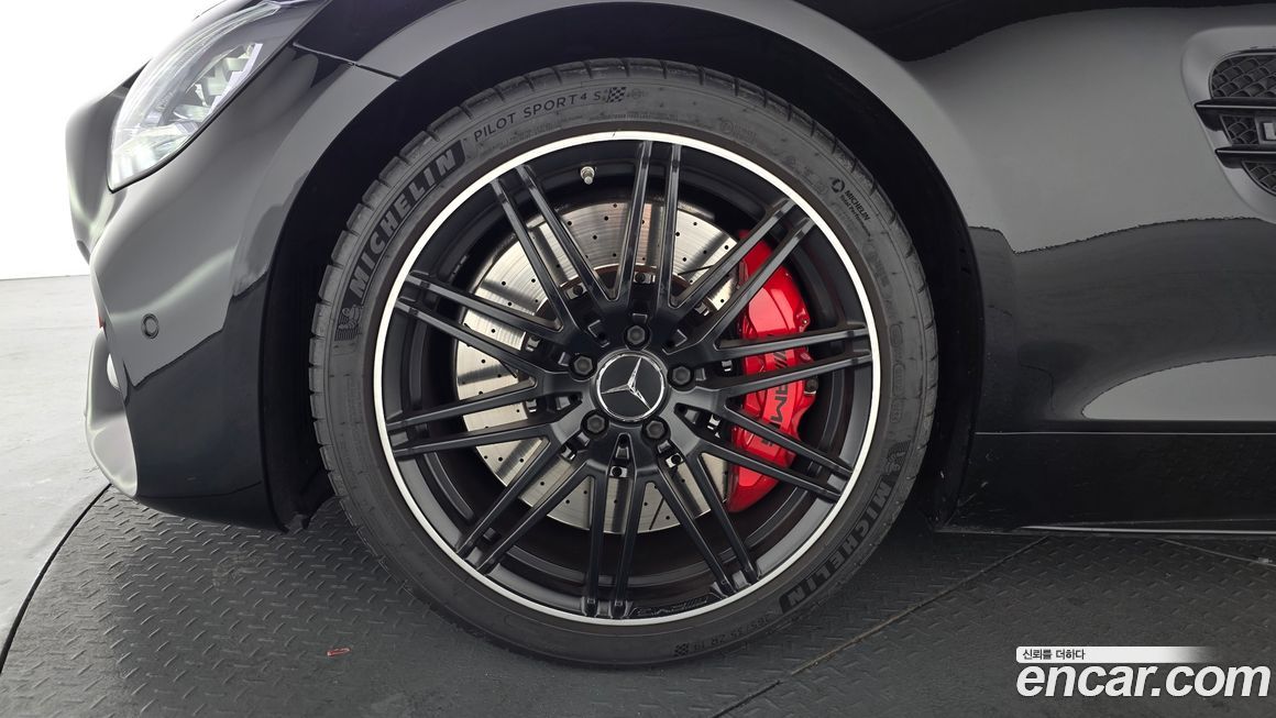 Mercedes-Benz AMG GT 2021