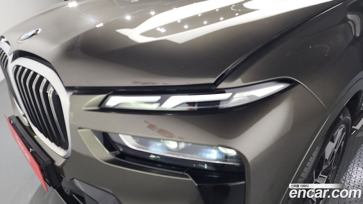 BMW X7 2025