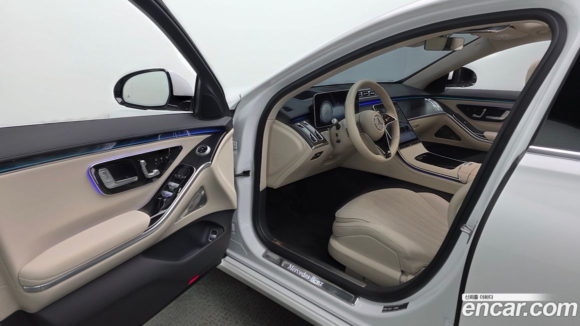 Mercedes-Benz S-Class 2024