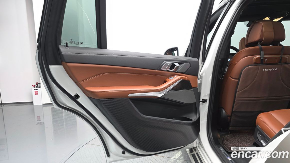 BMW X7 2025