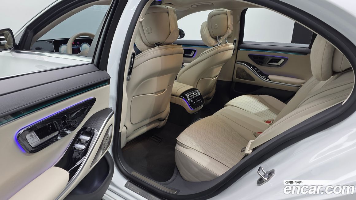 Mercedes-Benz S-Class 2024
