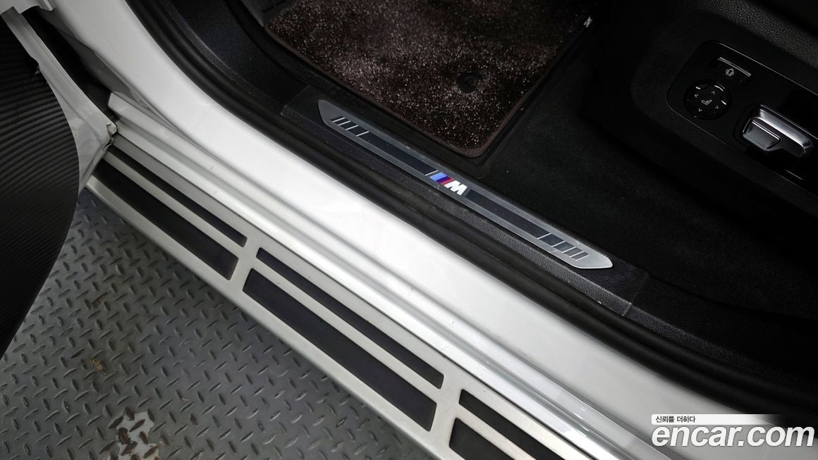 BMW X7 2025