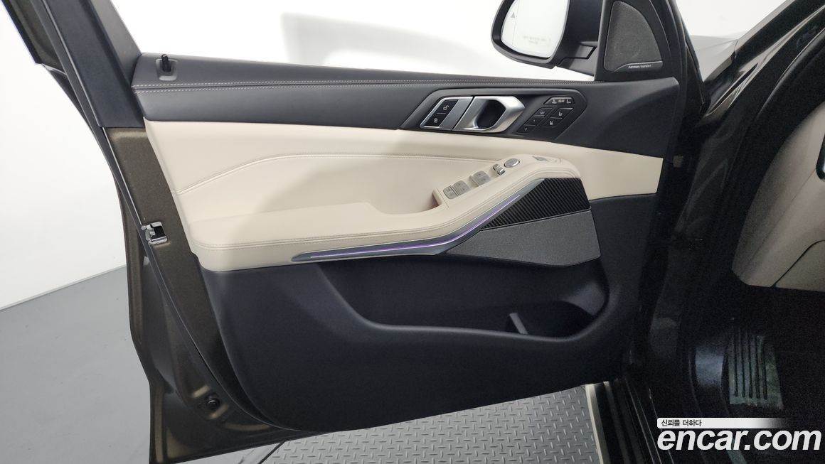 BMW X7 2025