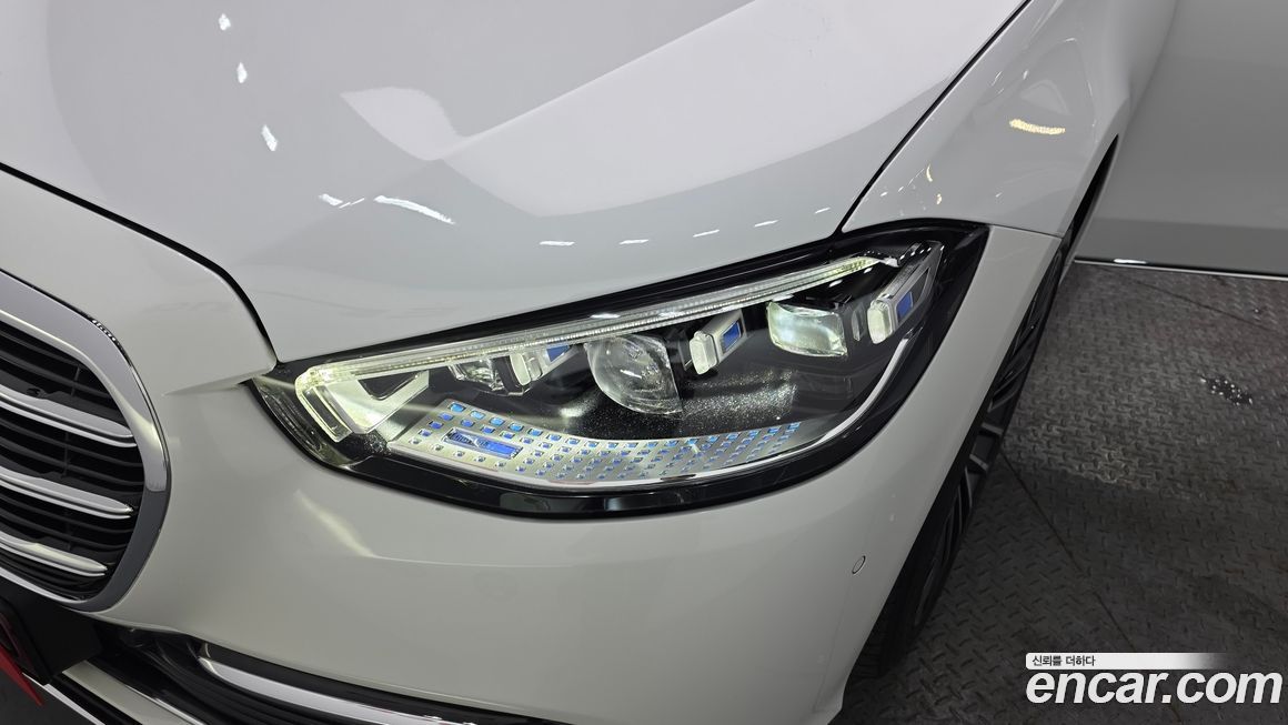 Mercedes-Benz S-Class 2024