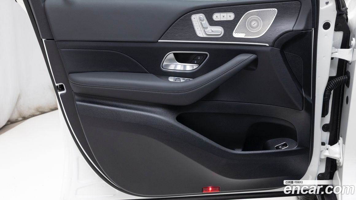 Mercedes-Benz GLE-Class 2025