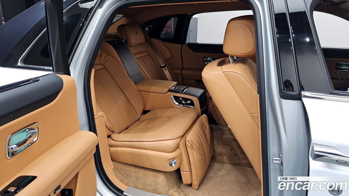 Rolls-Royce Ghost 2021
