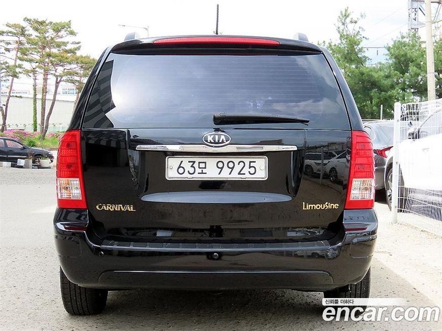 Kia Canival 2011