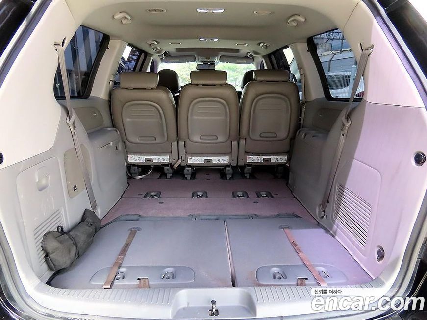 Kia Canival 2011