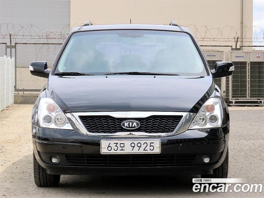 Kia Canival 2011