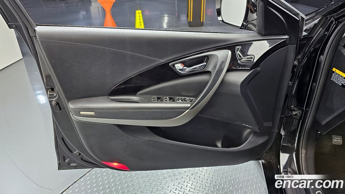 Hyundai Grandeur 2014