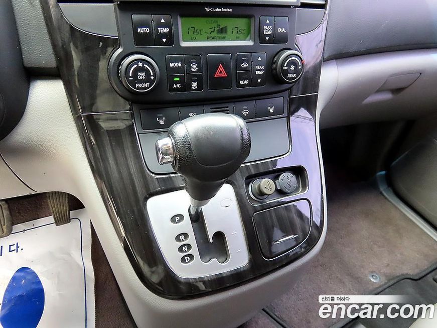 Kia Canival 2011