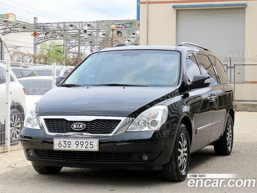 Kia Canival 2011