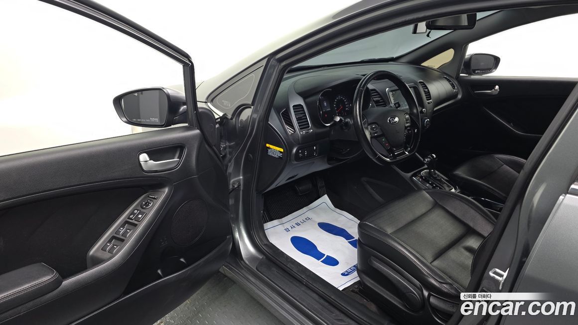 Kia K3 2016