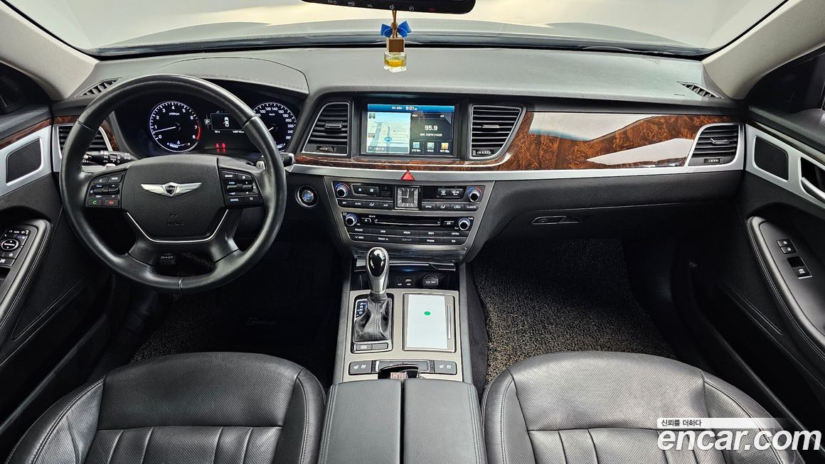 Hyundai Genesis 2015