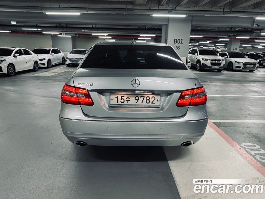 Mercedes-Benz E-Class 2010