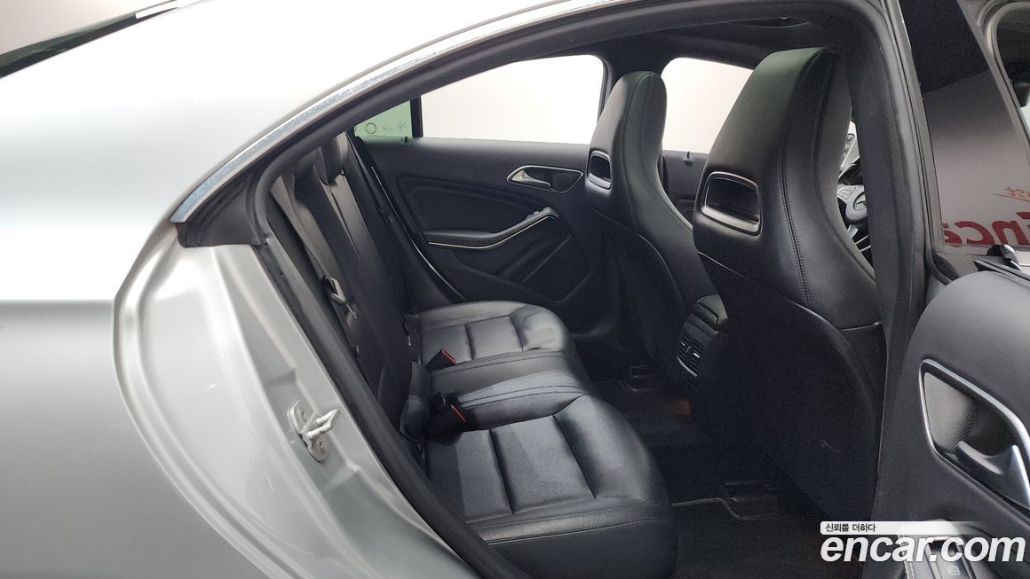 Mercedes-Benz CLA-Class 2015
