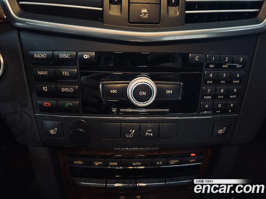 Mercedes-Benz E-Class 2010