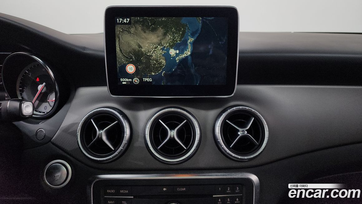Mercedes-Benz CLA-Class 2015