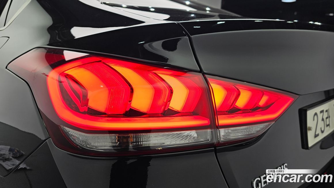 Hyundai Genesis 2015