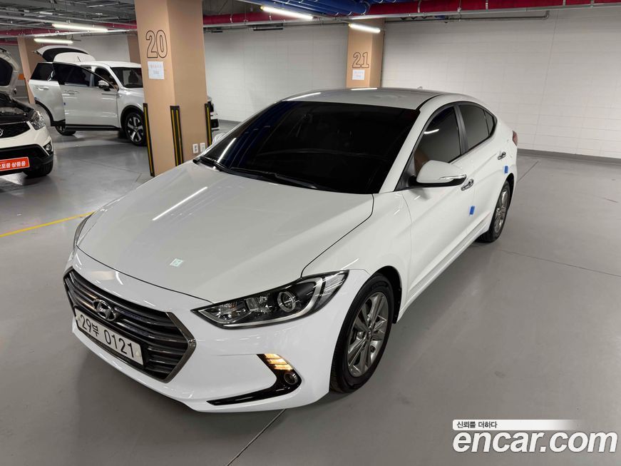Hyundai AVANTE 2016