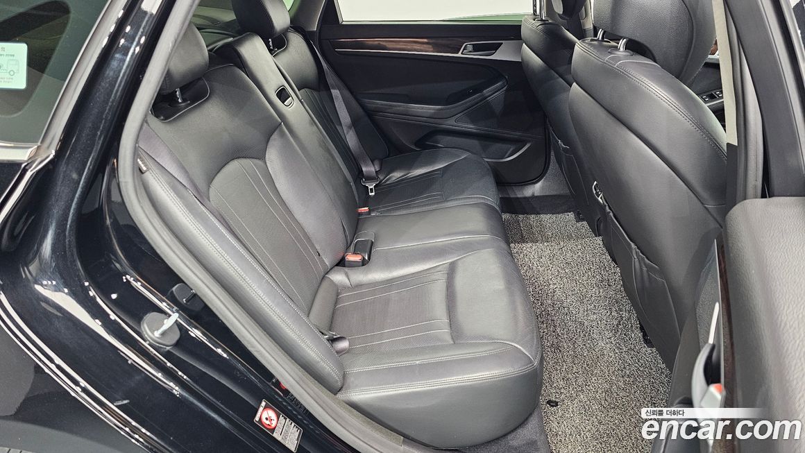 Hyundai Genesis 2015