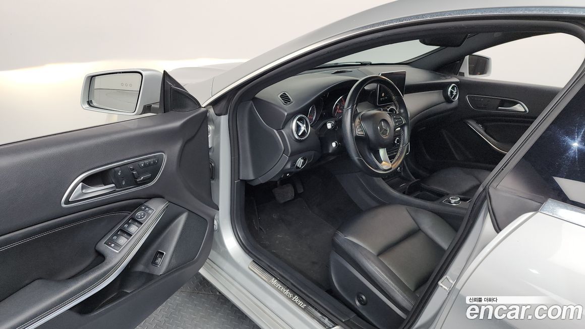 Mercedes-Benz CLA-Class 2015