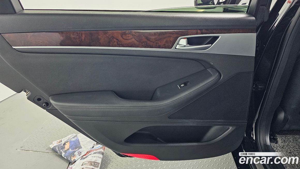 Hyundai Genesis 2015