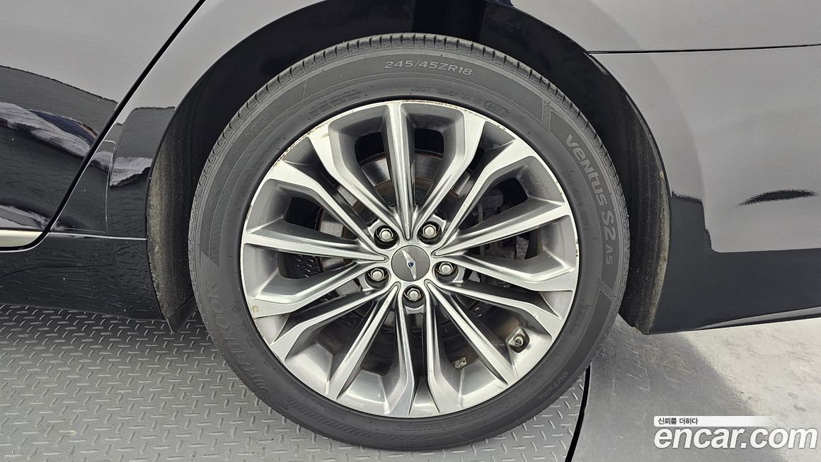 Hyundai Genesis 2015