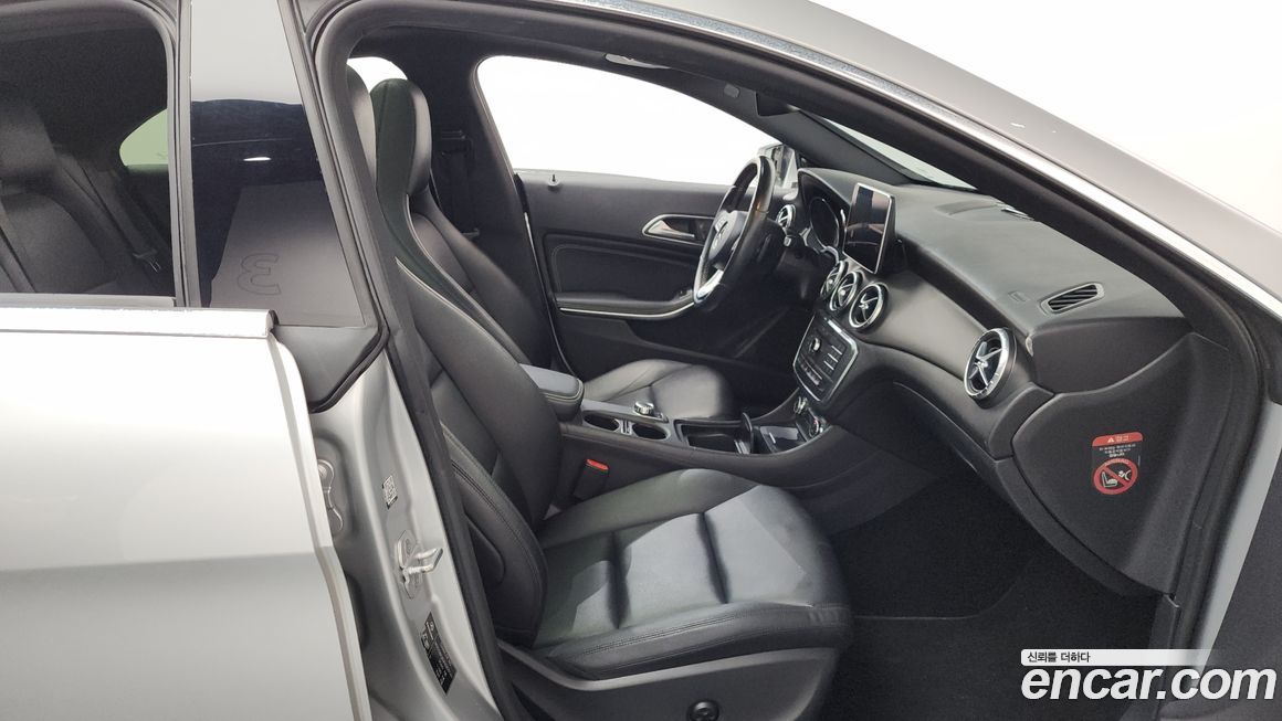 Mercedes-Benz CLA-Class 2015