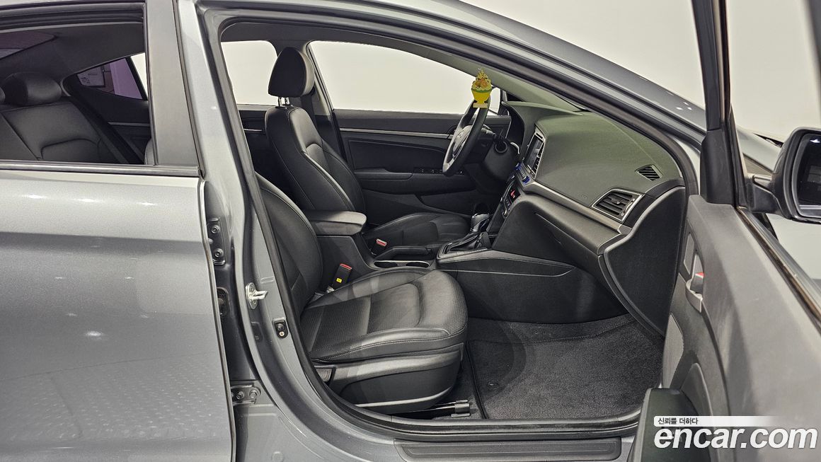 Hyundai AVANTE 2018